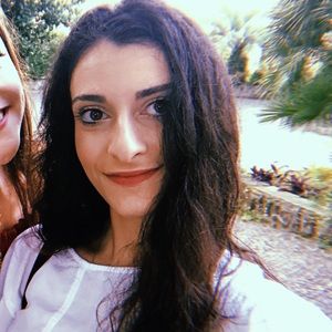 Meet your Posher, Lena